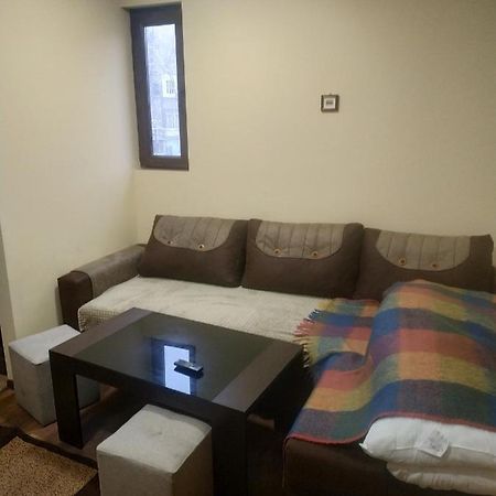 Central Lighthouse Apartment Yerevan Exterior photo